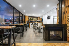 Отель Rydges South Park Adelaide  Аделаида